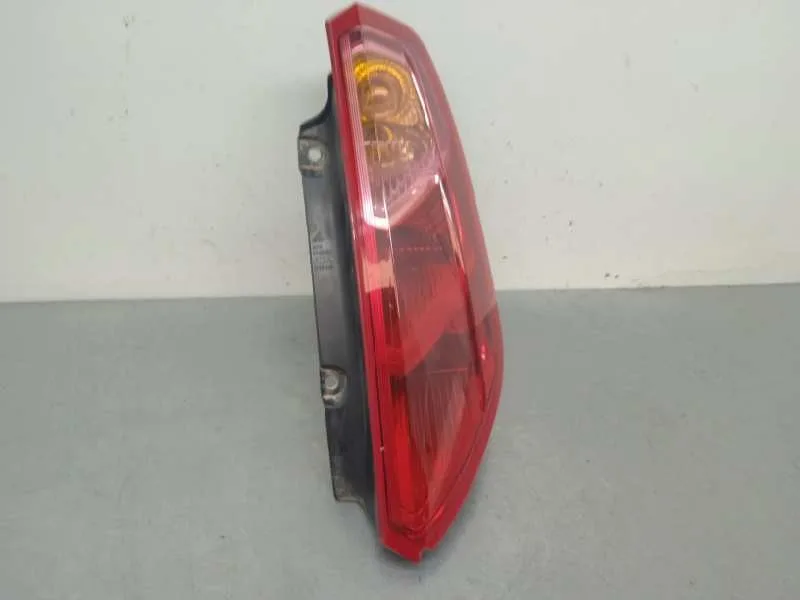 Piloto Trasero Derecho para Fiat Grande Punto (199)