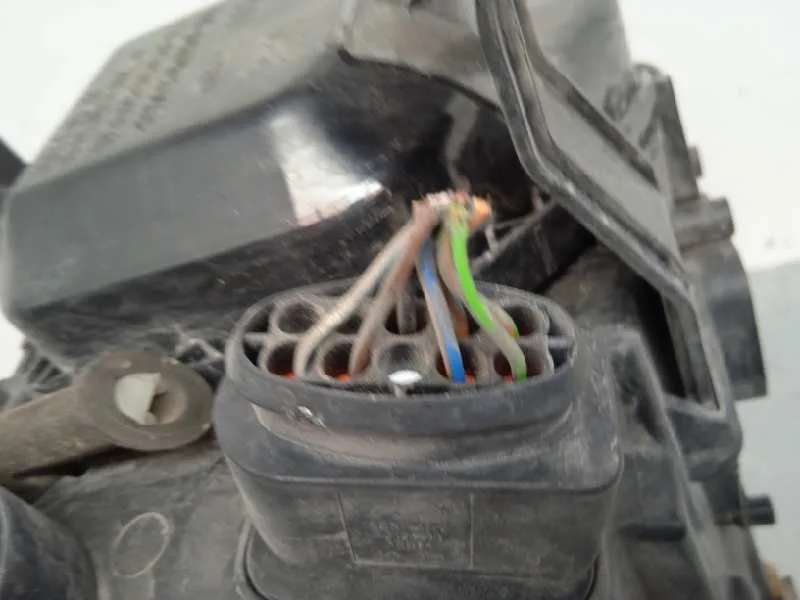 Faro Izquierdo para Ford Focus Sportbreak (Cap)