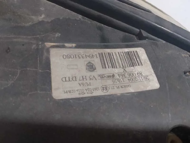 Faro Derecho para Lancia Phedra (180)