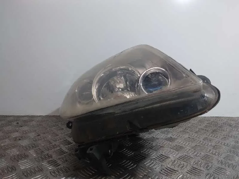 Faro Derecho para Lancia Phedra (180)