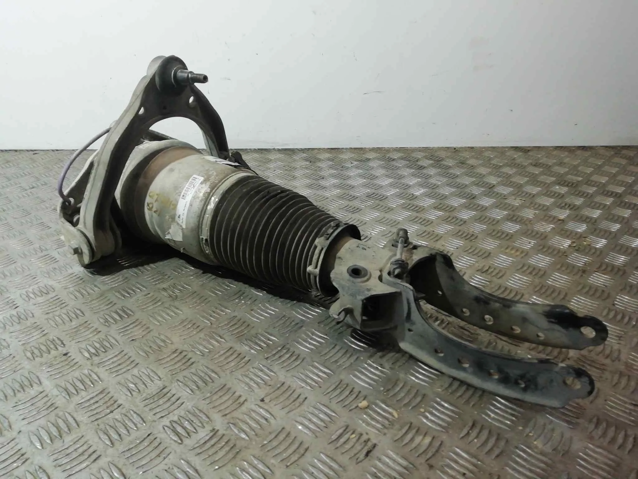 Amortiguador Delantero Izquierdo para Audi Q7 (4L)