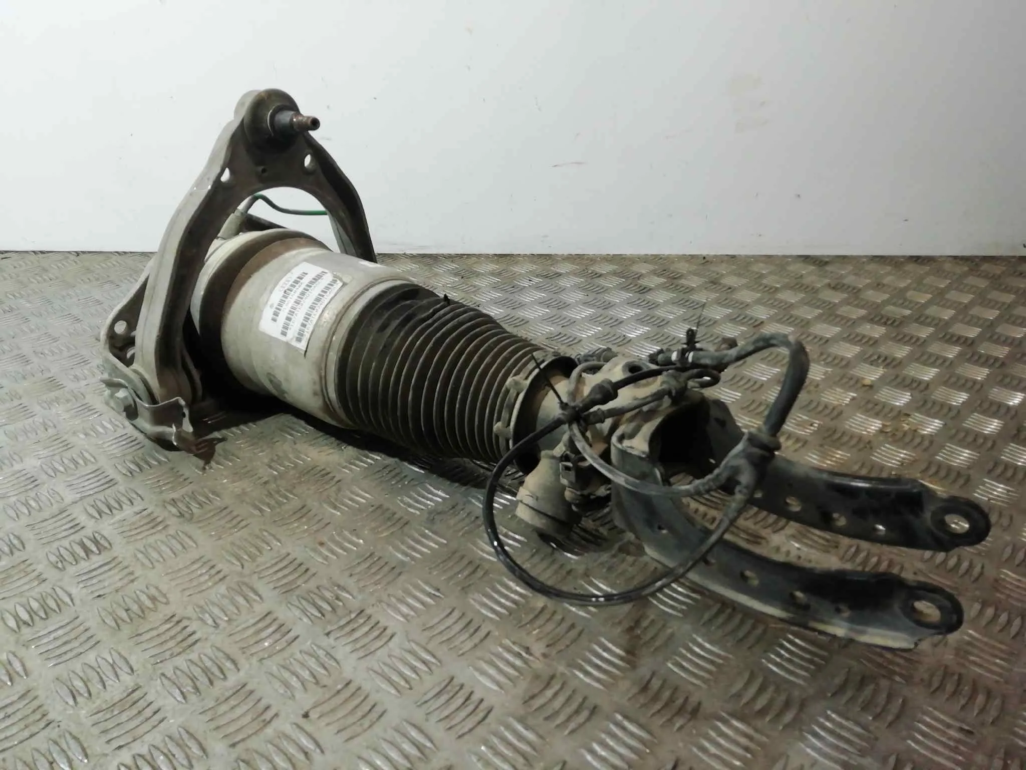 Amortiguador Delantero Derecho para Audi Q7 (4L)