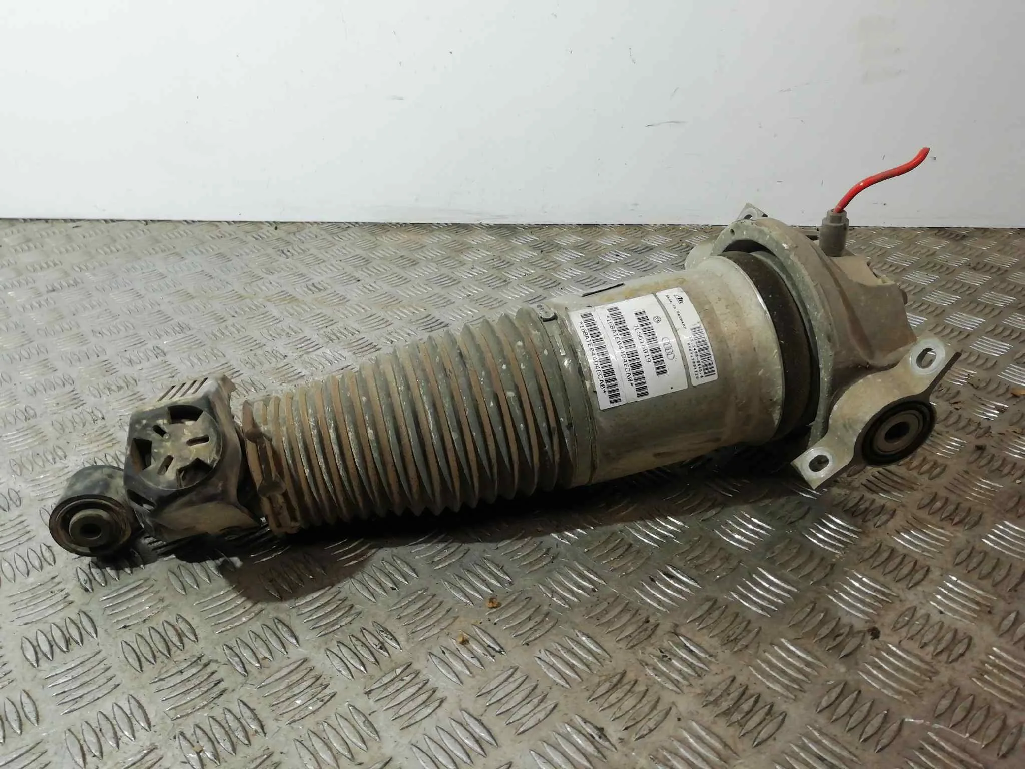 Amortiguador Trasero Izquierdo para Audi Q7 (4L)