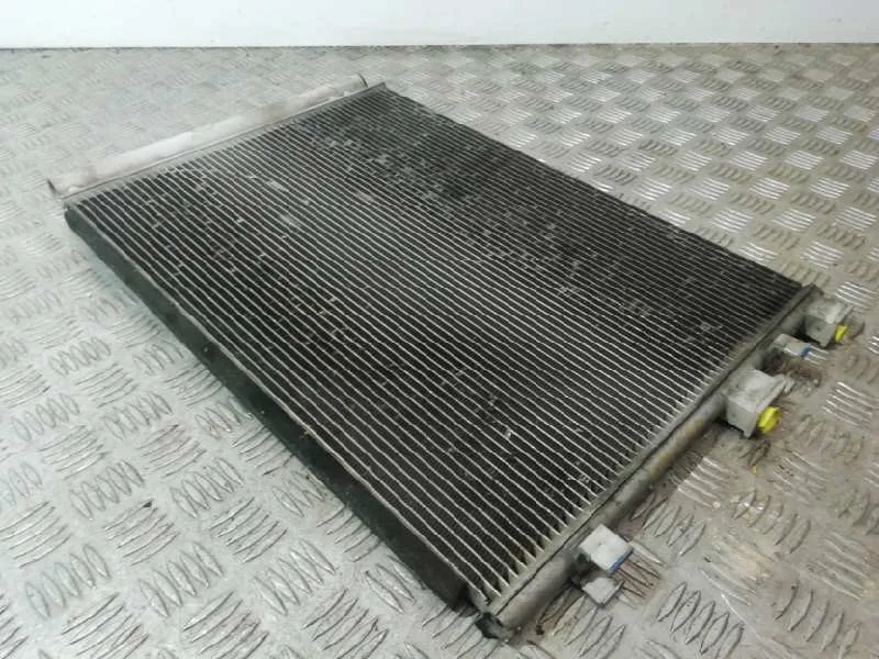 Condensador / Radiador Aire Acondicionado para Hyundai I20