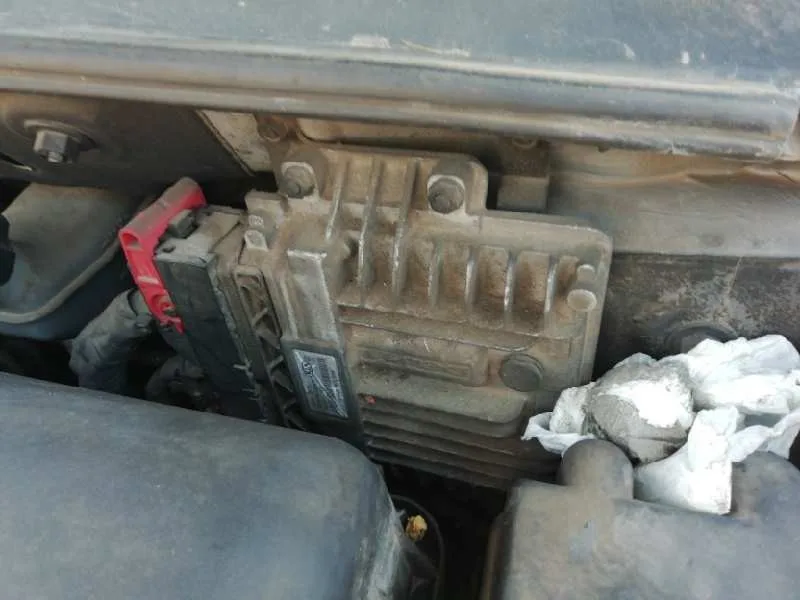 Centralita Motor Uce para Kia Carnival