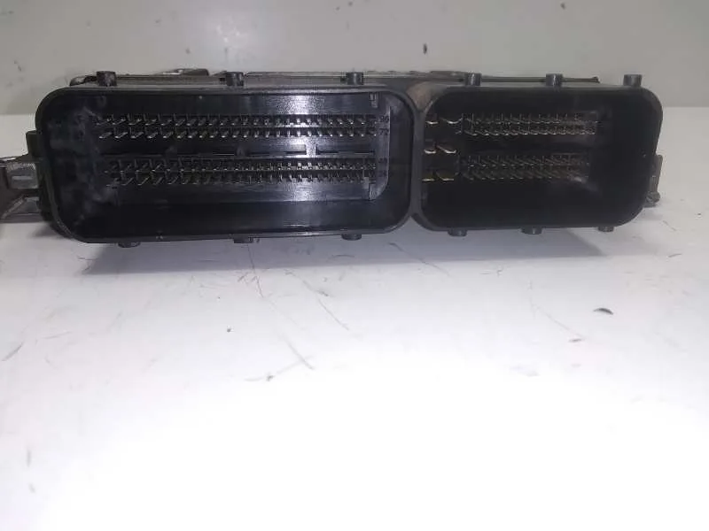 Centralita Motor Uce para Kia Carnival