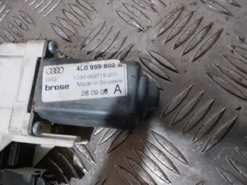 Motor Elevalunas Delantero Derecho para Audi Q7 (4L)