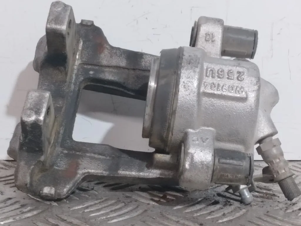Pinza Freno Delantera Izquierda para Bmw Serie 1 Lim. 5-Trg. (F20)