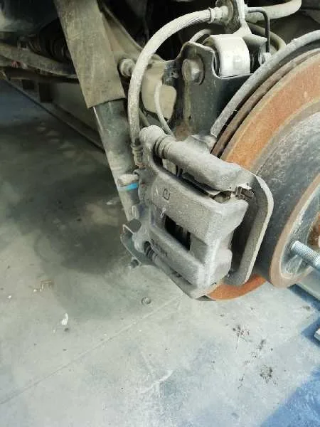 Pinza Freno Trasera Derecha para Nissan X-Trail (T31)