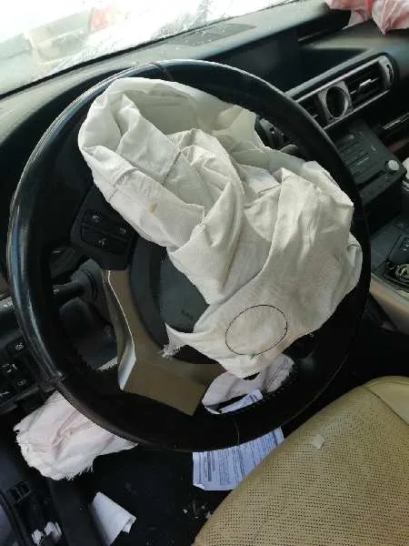 Volante para Lexus Is