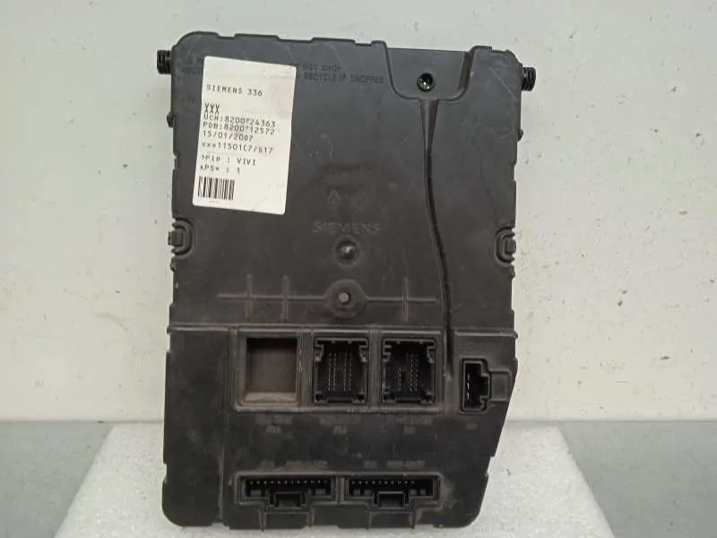 Caja Reles / Fusibles para Renault Megane Ii Berlina 5P