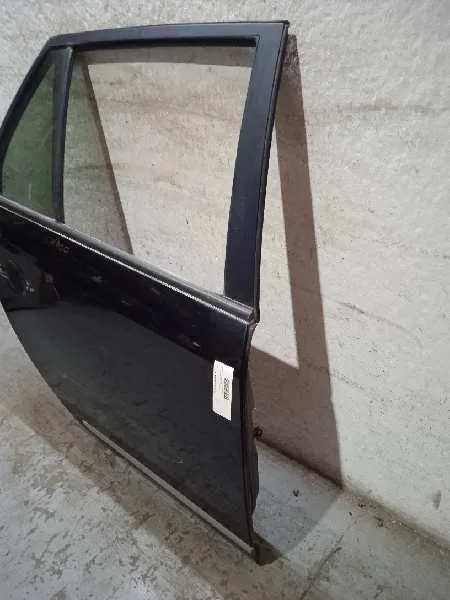 Puerta Trasera Derecha para Kia Carens (Un)