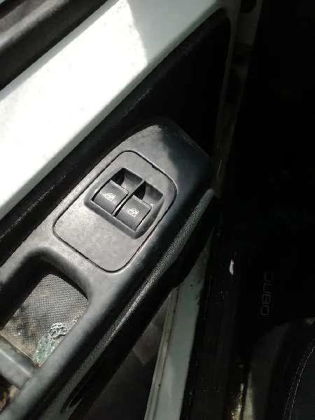 Mando Elevalunas Delantero Izquierdo para Fiat Qubo (300)