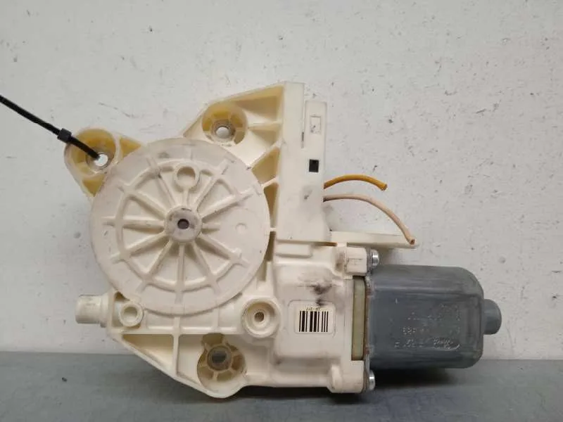 Motor Elevalunas Delantero Izquierdo para Ford Focus Sportbreak (Cap)