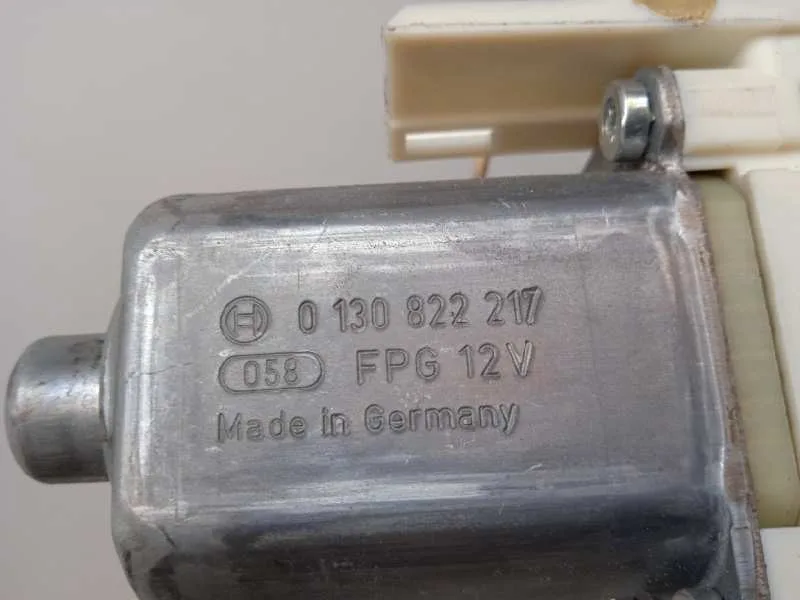 Motor Elevalunas Delantero Izquierdo para Ford Focus Sportbreak (Cap)