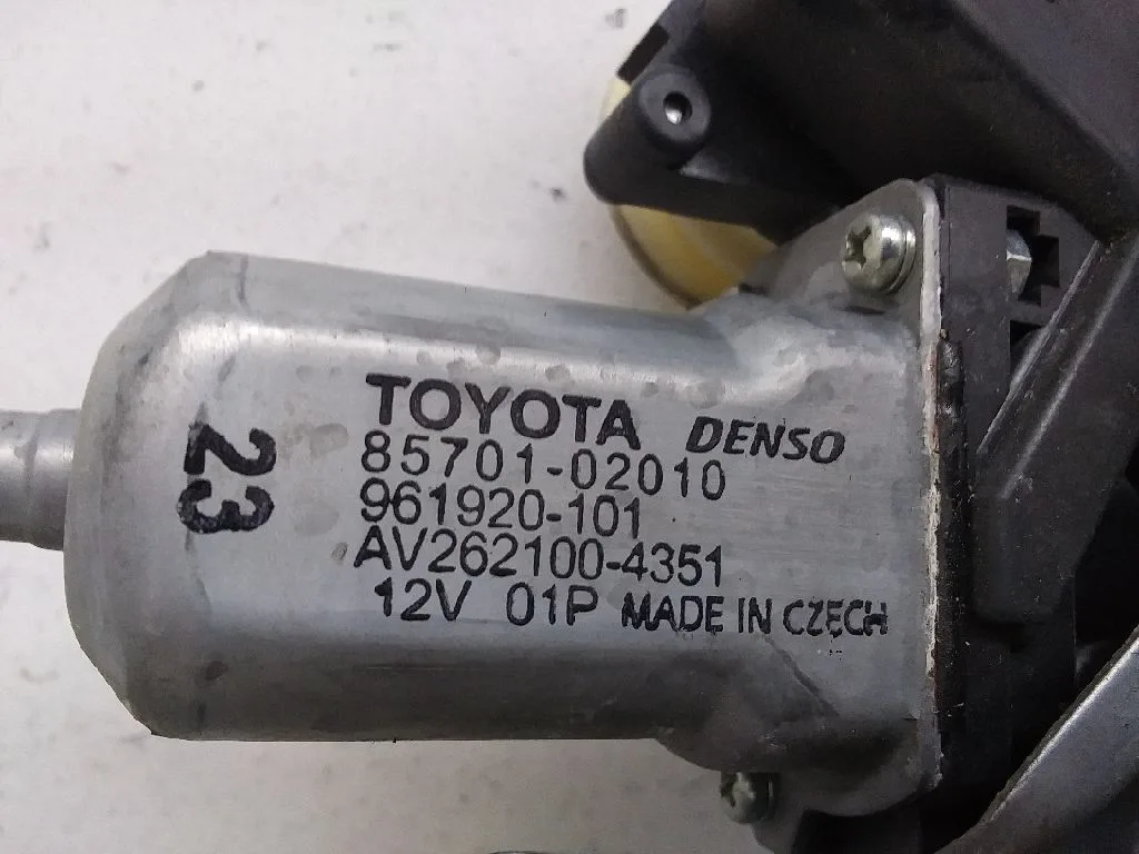Elevalunas Delantero Derecho para Toyota Auris