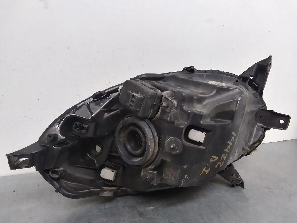 Faro Izquierdo para Nissan Micra (K12E)