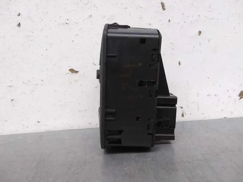 Mando Elevalunas Delantero Izquierdo para Opel Corsa D