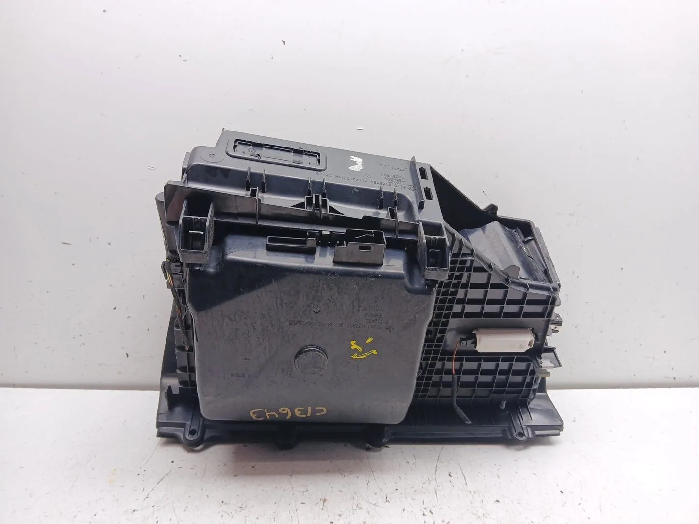 Guantera para Bmw Serie 5 Lim. (F10)