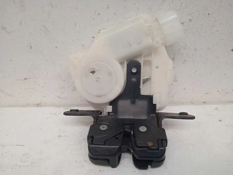 Cerradura Maletero / Porton para Toyota Auris