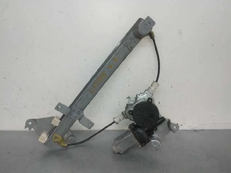 Elevalunas Trasero Derecho para Nissan Almera Tino (V10M)