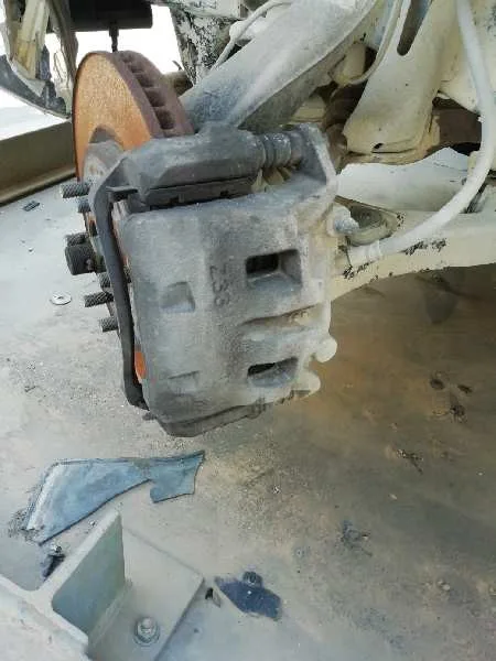 Pinza Freno Delantera Izquierda para Nissan Navara Pick-Up (D40M)