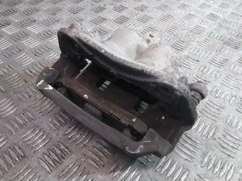 Pinza Freno Delantera Izquierda para Nissan Navara Pick-Up (D40M)