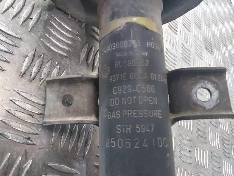 Amortiguador Delantero Derecho para Alfa Romeo 147 (190)