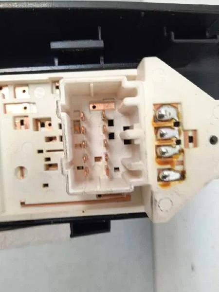 Mando Elevalunas Delantero Izquierdo para Kia Cee'd
