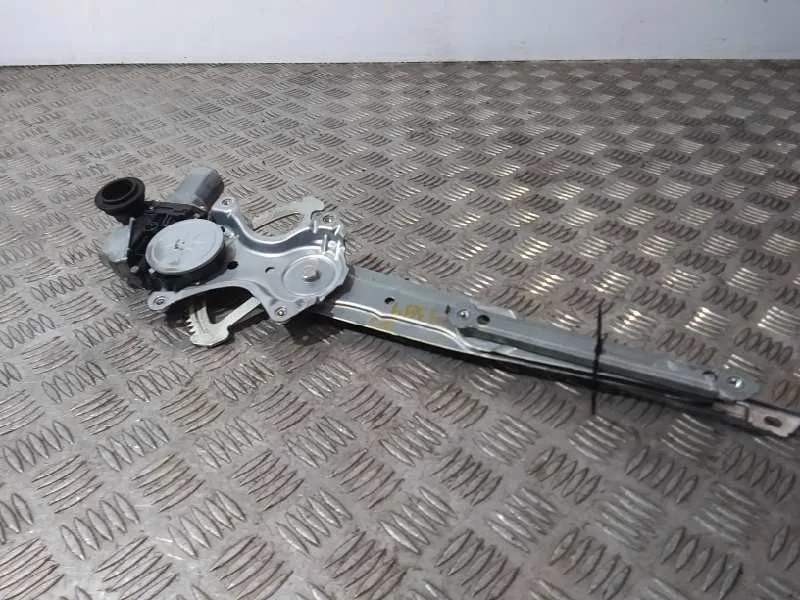 Elevalunas Delantero Derecho para Lexus Is