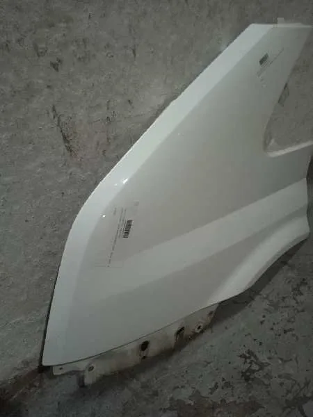 Aleta Delantera Izquierda para Ford Transit Caja Cerrada '06