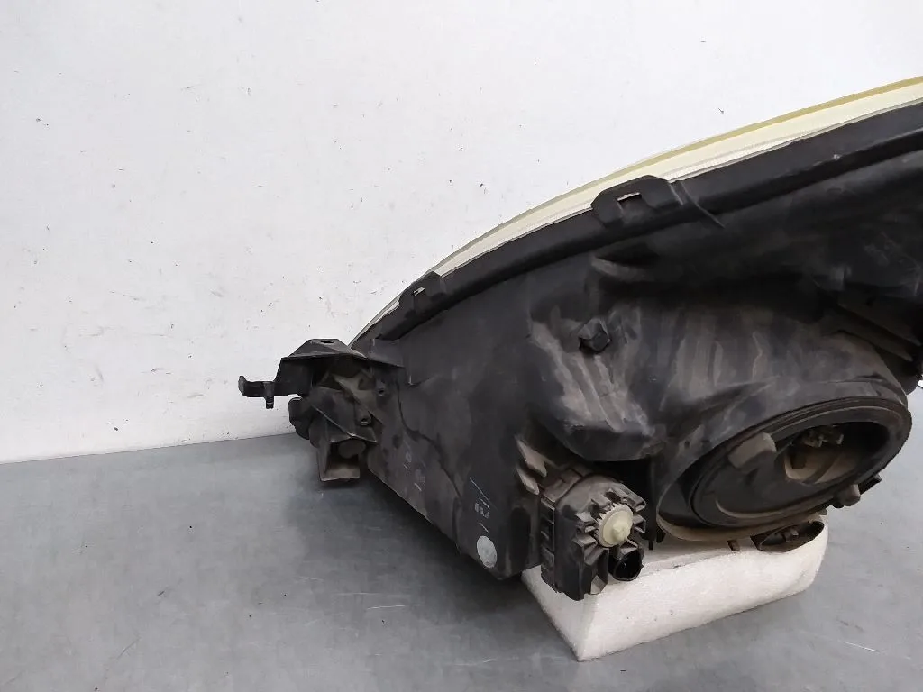 Faro Derecho para Toyota Prius (Nhw20)