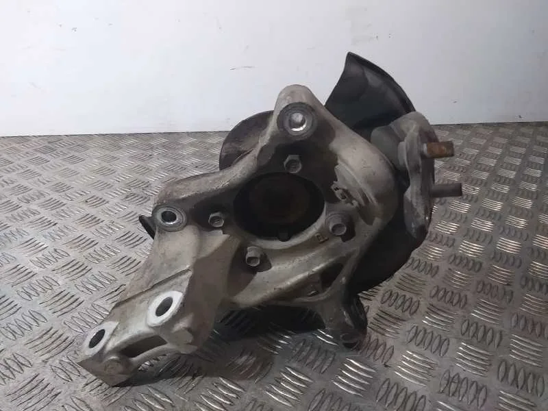 Mangueta Delantera Izquierda para Toyota Prius (Nhw30)