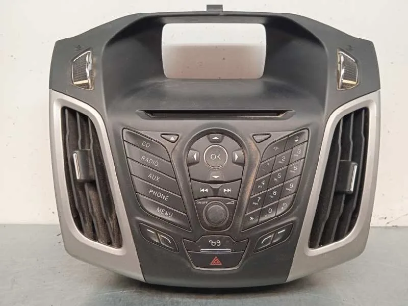 Sistema Audio / Radio Cd para Ford Focus Lim. (Cb8)