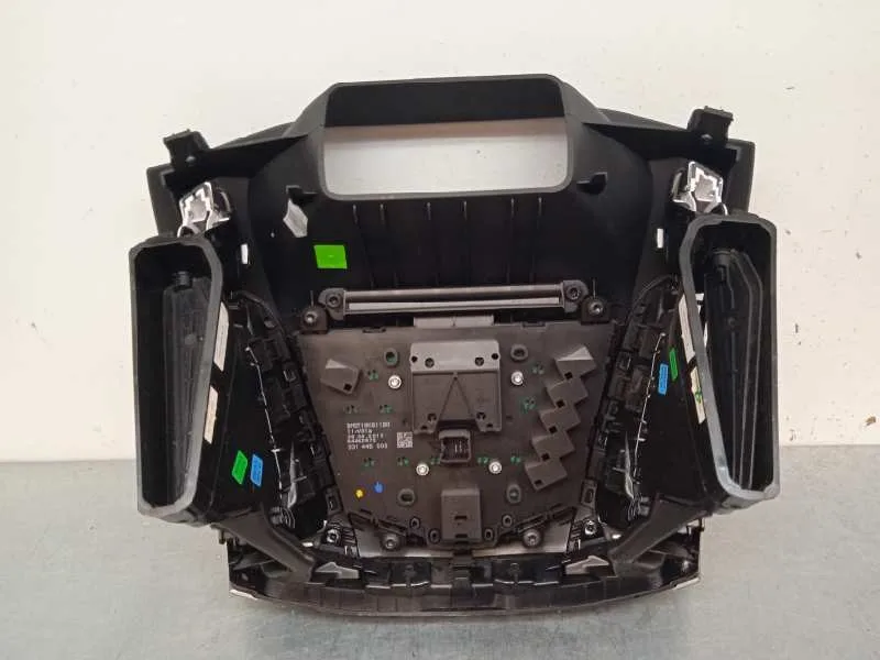Sistema Audio / Radio Cd para Ford Focus Lim. (Cb8)