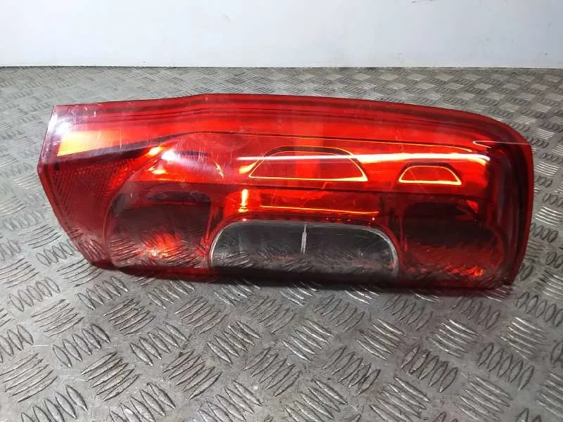 Piloto Trasero Izquierdo para Fiat Qubo (300)