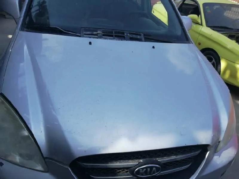 Capot para Kia Carens (Un)