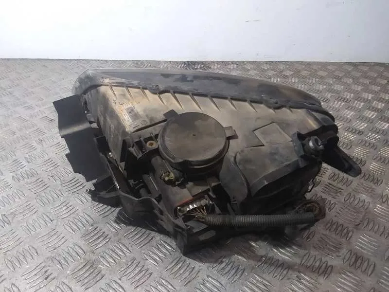 Faro Derecho para Volkswagen Touareg (7La)