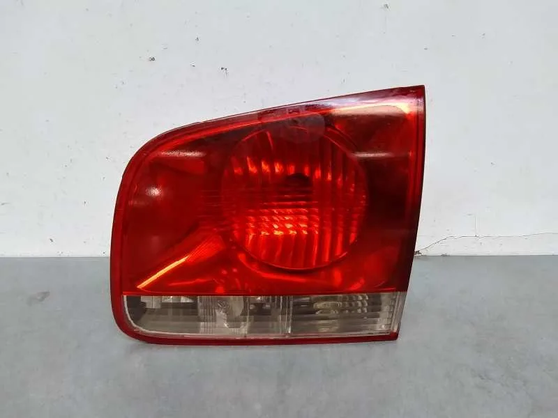 Piloto Trasero Derecho Interior para Volkswagen Touareg (7La)