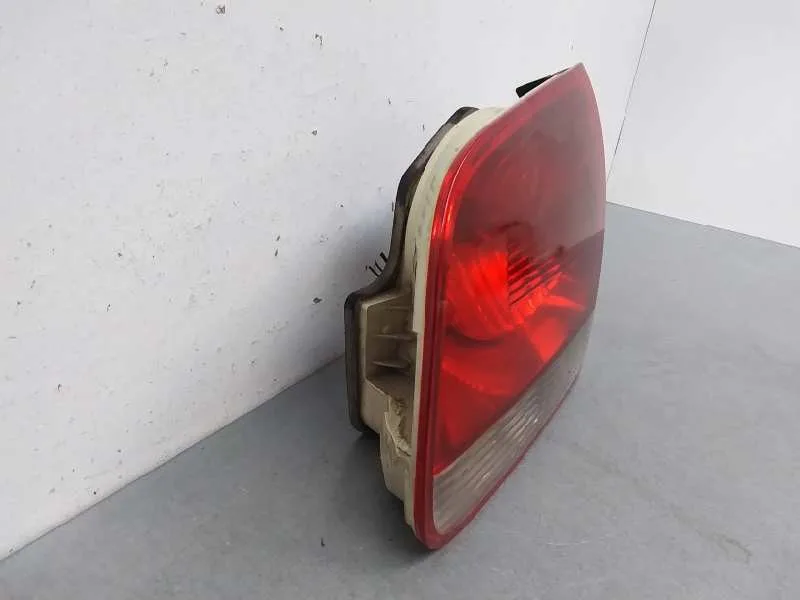 Piloto Trasero Derecho Interior para Volkswagen Touareg (7La)