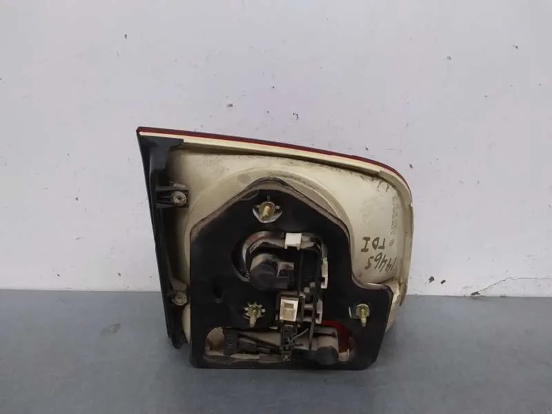 Piloto Trasero Derecho Interior para Volkswagen Touareg (7La)