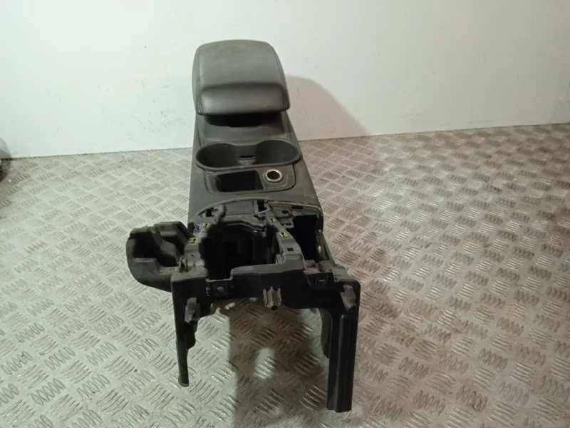 Apoyabrazos Central para Ford Focus Lim. (Cb8)