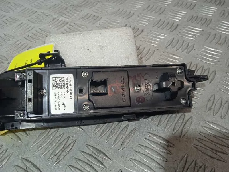 Mando Elevalunas Delantero Izquierdo para Ford Focus Lim. (Cb8)