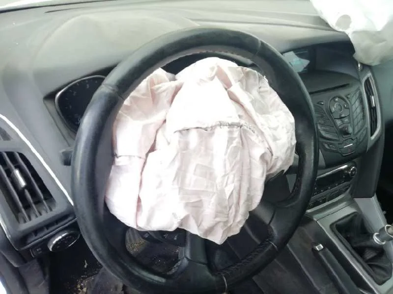 Volante para Ford Focus Lim. (Cb8)