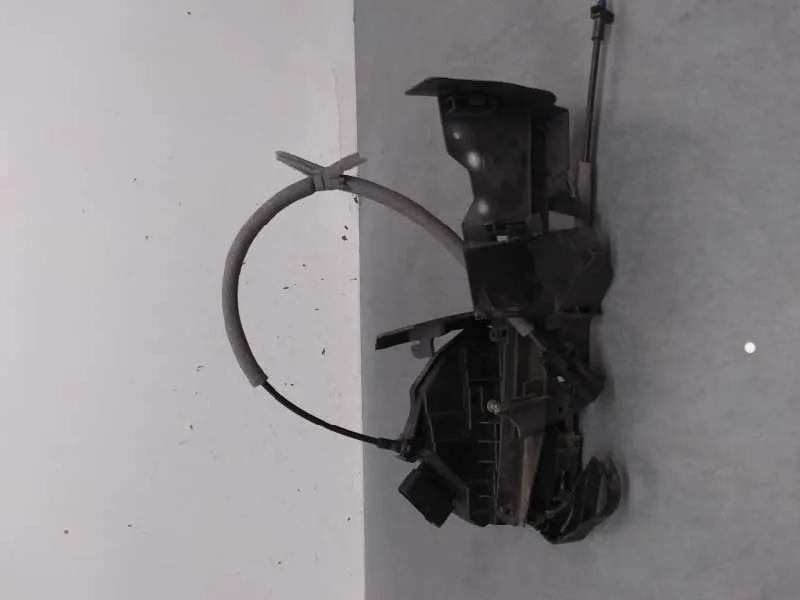 Cerradura Puerta Delantera Izquierda para Ford Focus Lim. (Cb8)