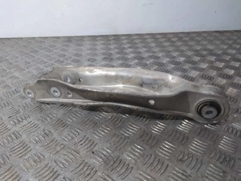 Brazo Suspension Inferior Trasero Derecho para Audi A4 Berlina (8W2)