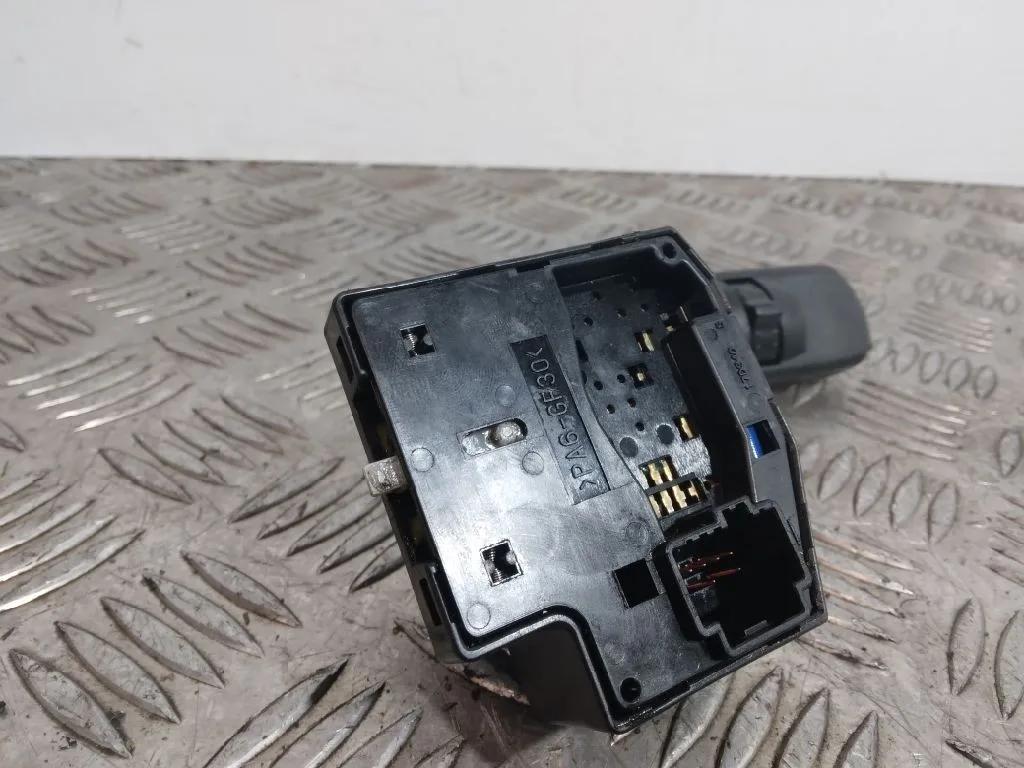 Mando Intermitentes para Ford Transit Caja Cerrada '06
