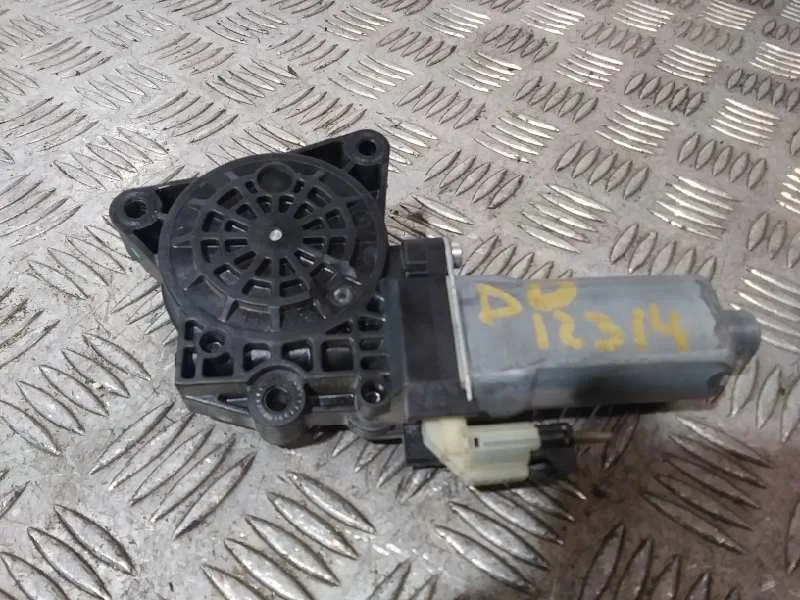 Motor Elevalunas Delantero Derecho para Kia Carens (Un)