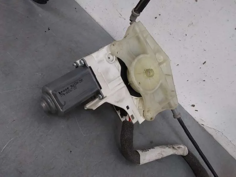 Elevalunas Delantero Derecho para Skoda Superb Combi (3T5)