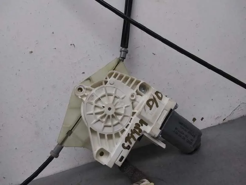Elevalunas Delantero Derecho para Skoda Superb Combi (3T5)
